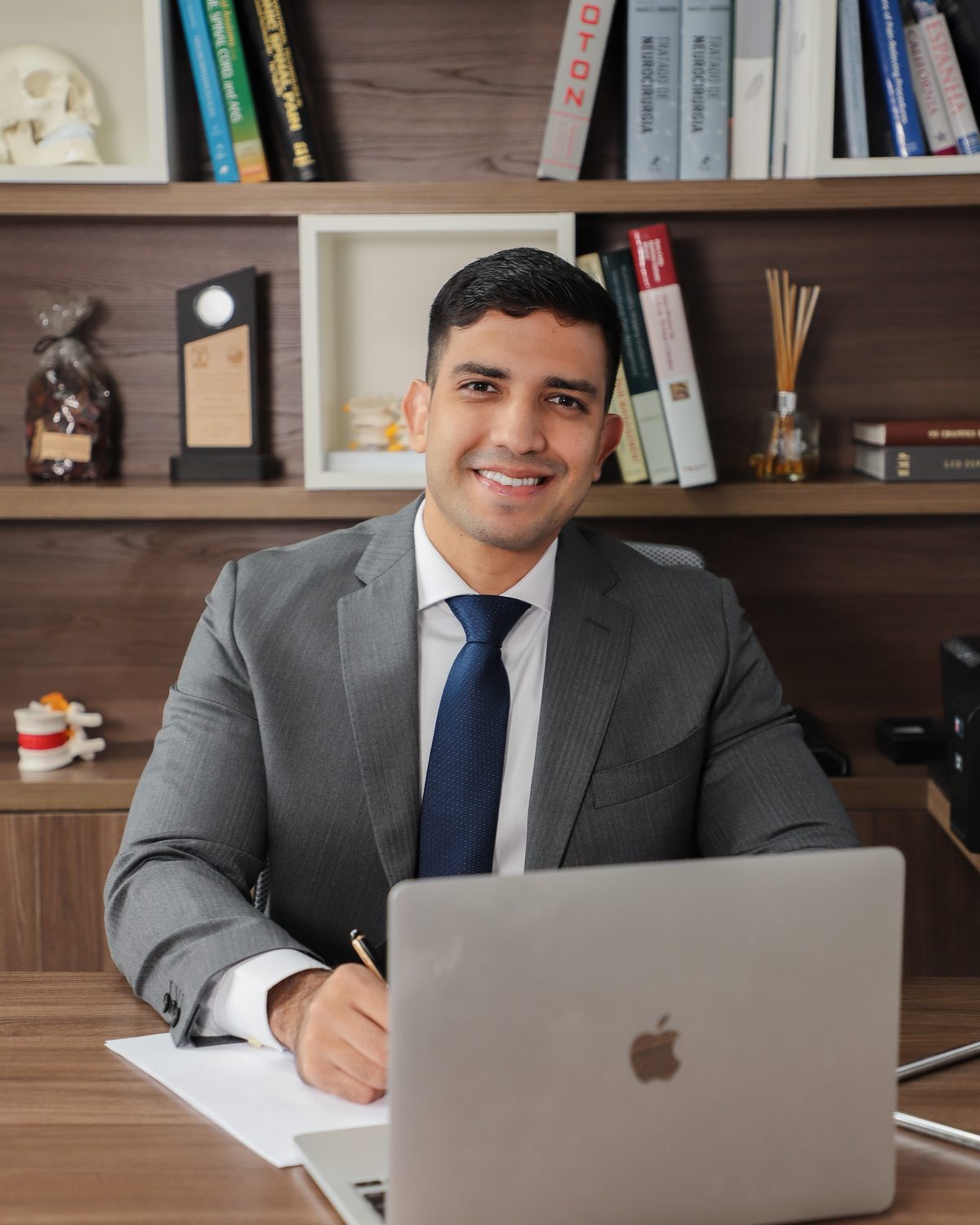 Retrato de Dr. Marcus Torres